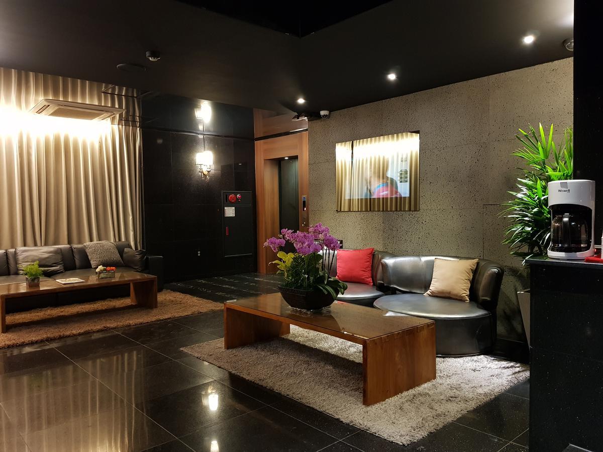 The California Seocho 3*