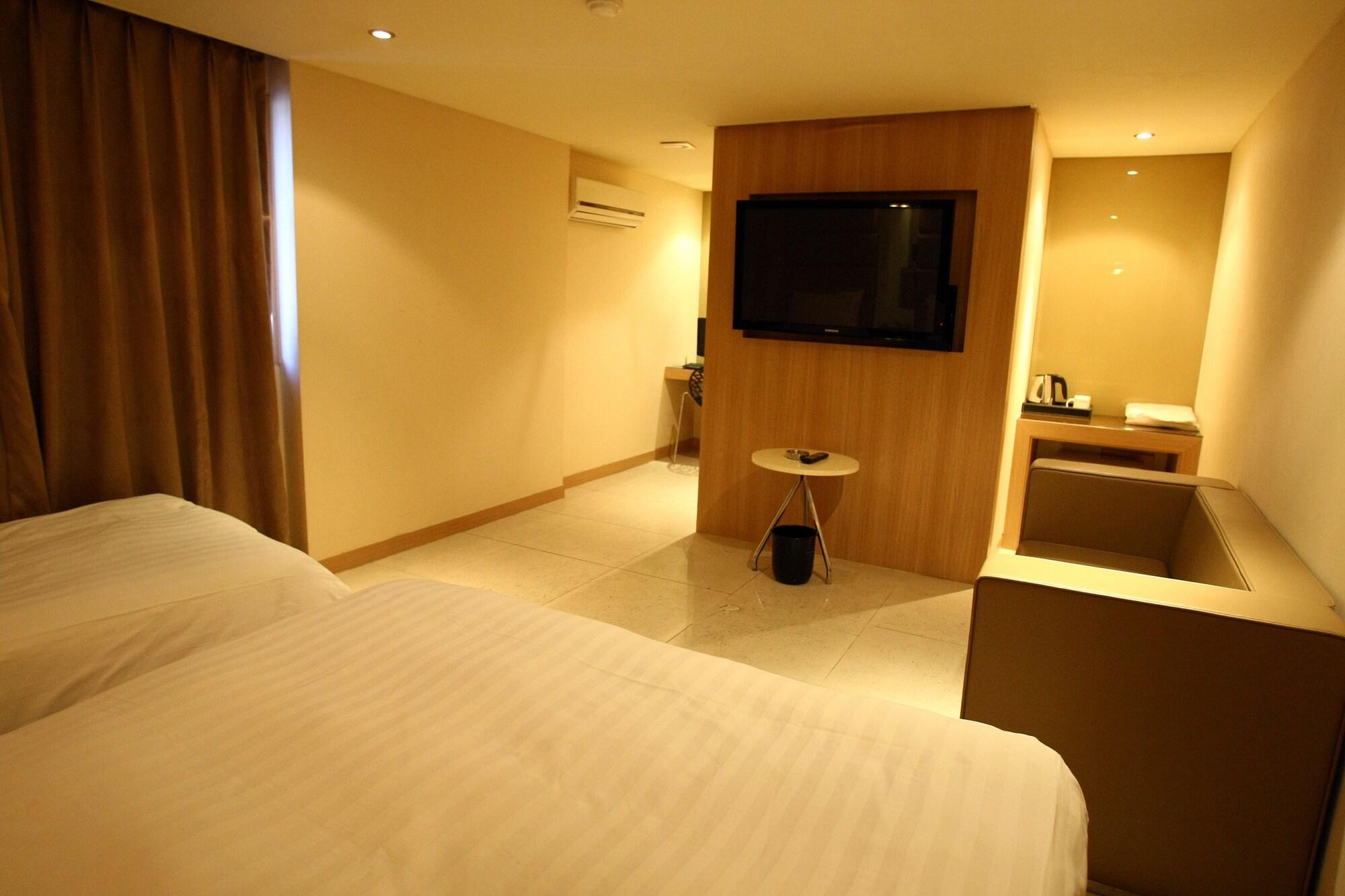 Hotel The California Seocho Seoul