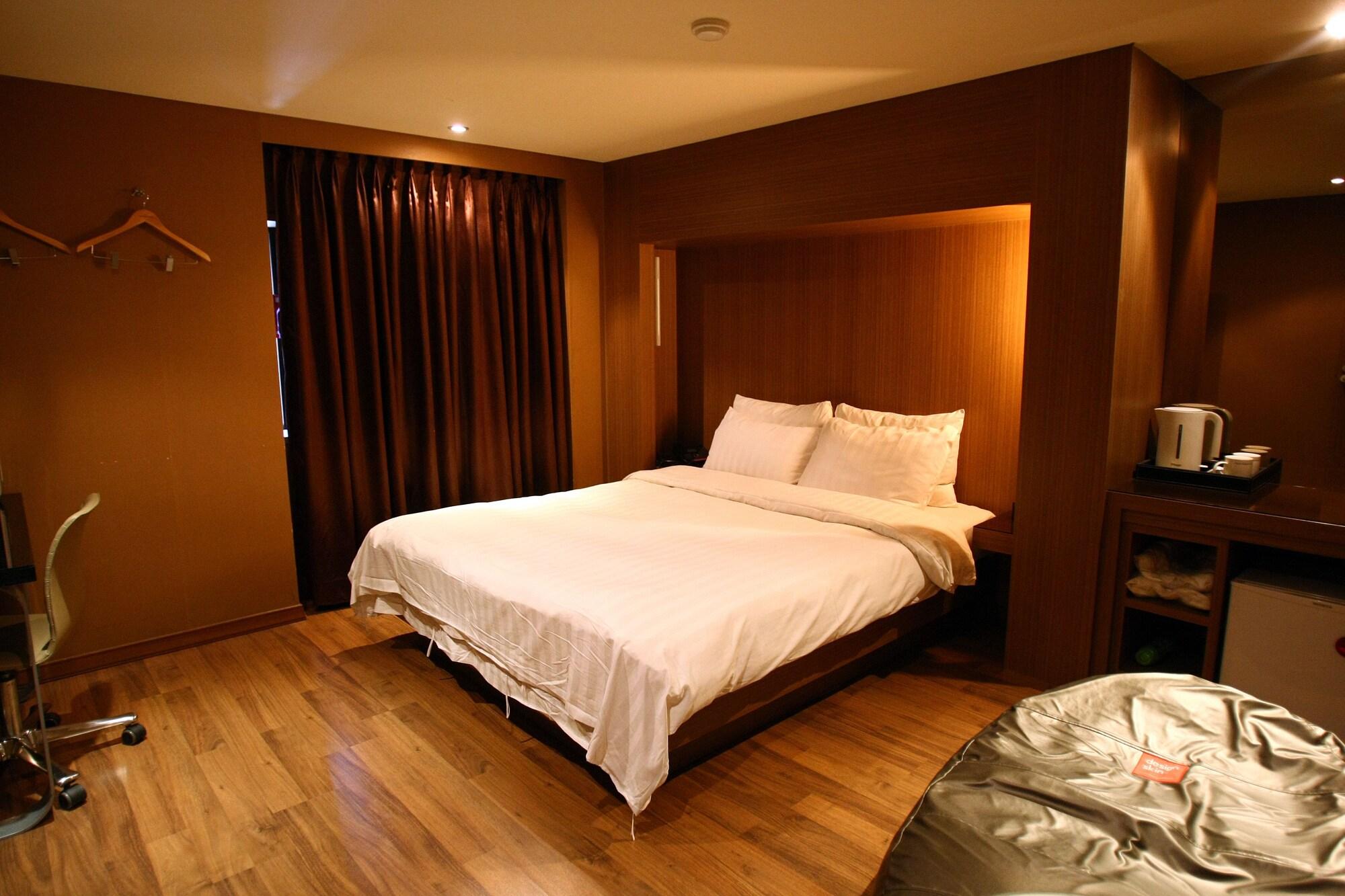 The California Seocho Hotel 3*