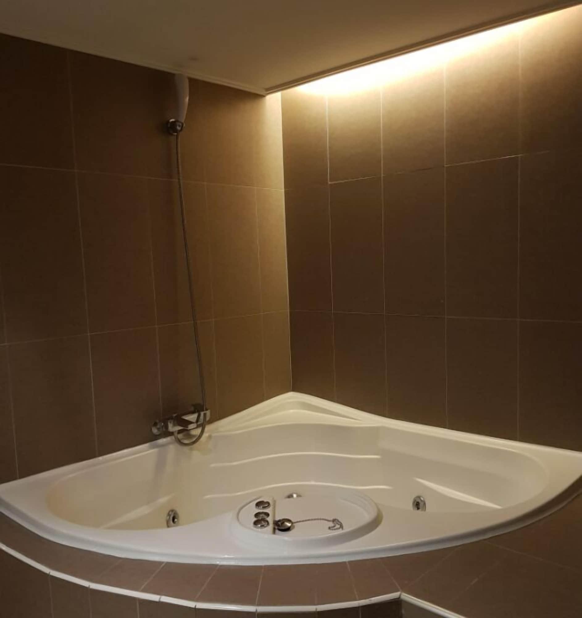 Hotel The California Seocho