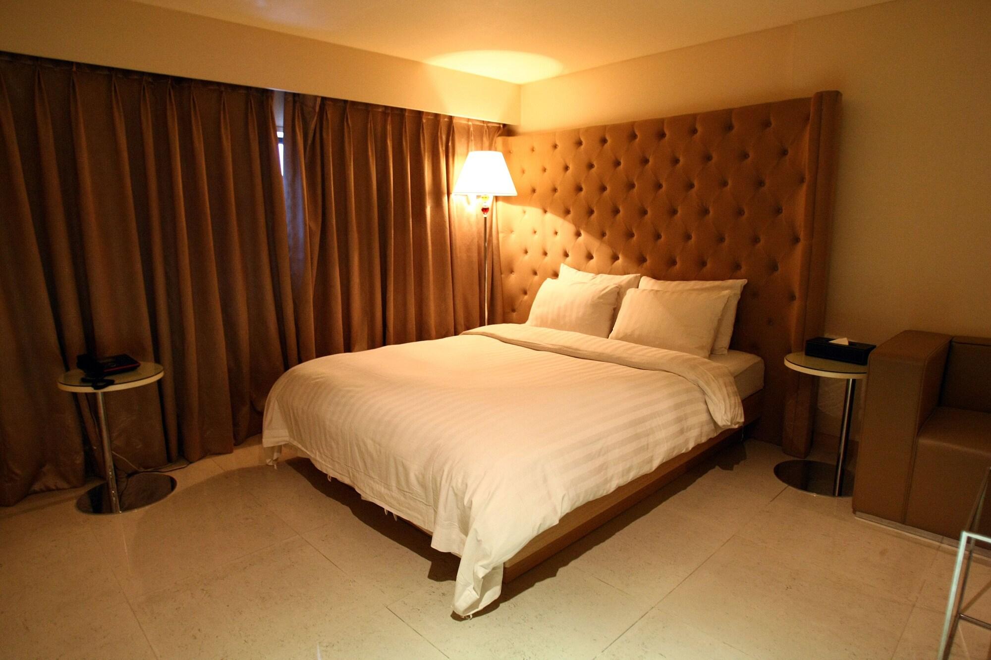 The California Seocho 3*