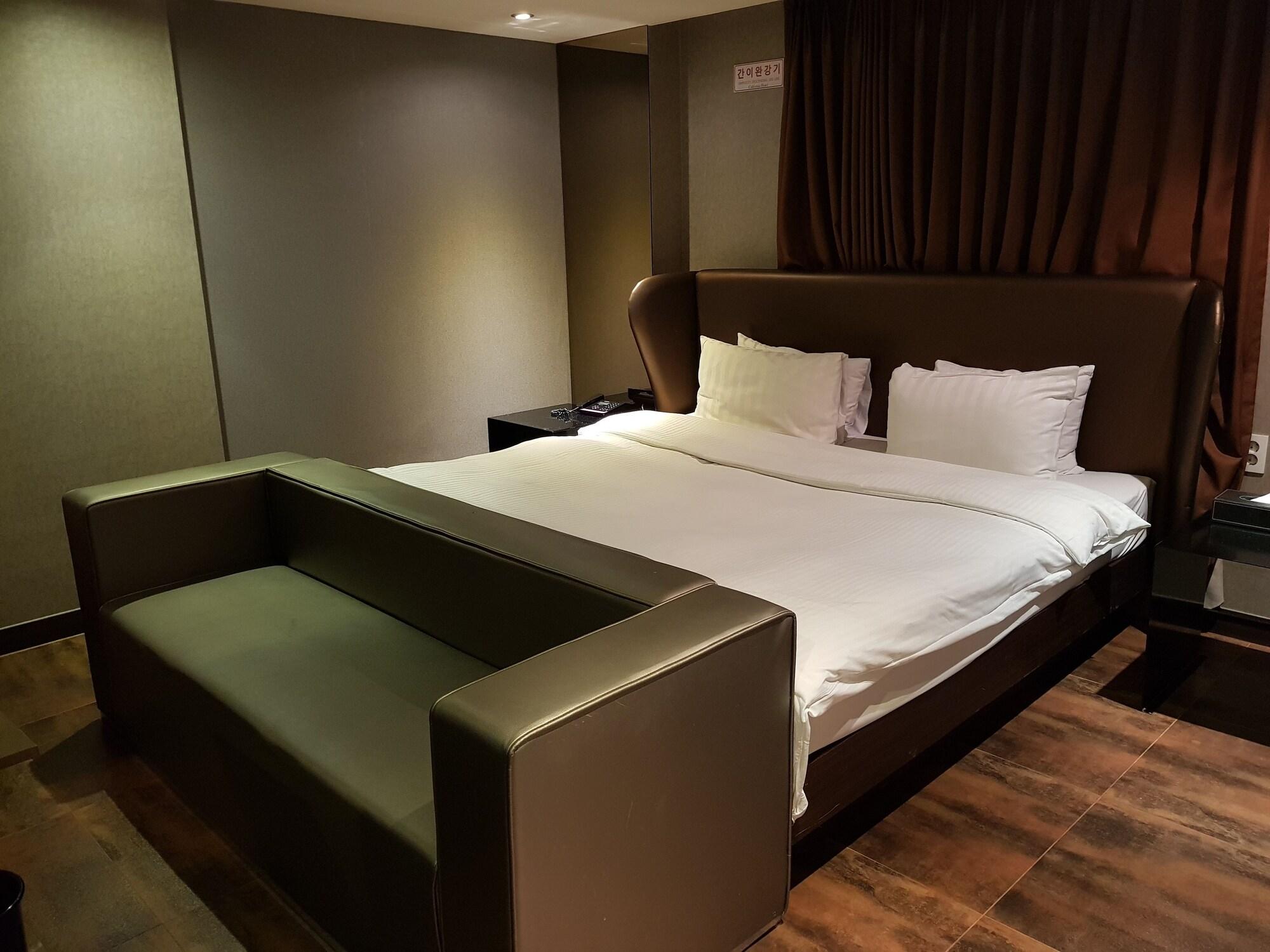 Hotel The California Seocho 3*