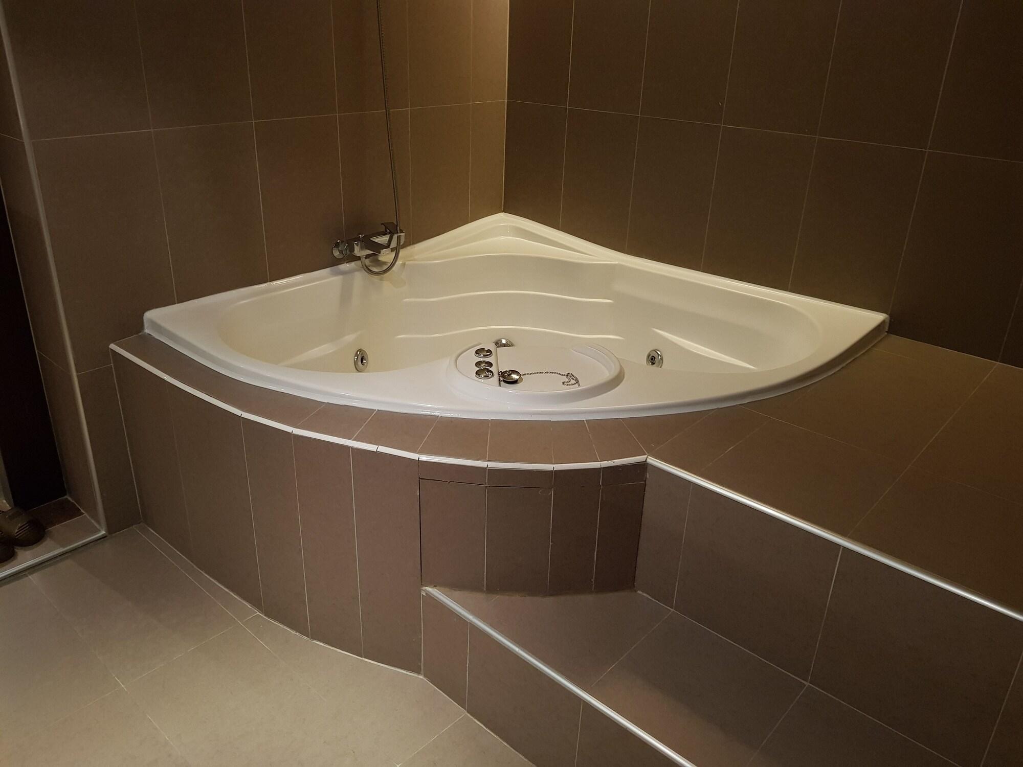 Hotel The California Seocho 3*