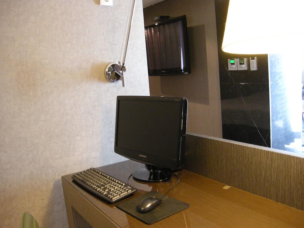 The California Seocho 3*